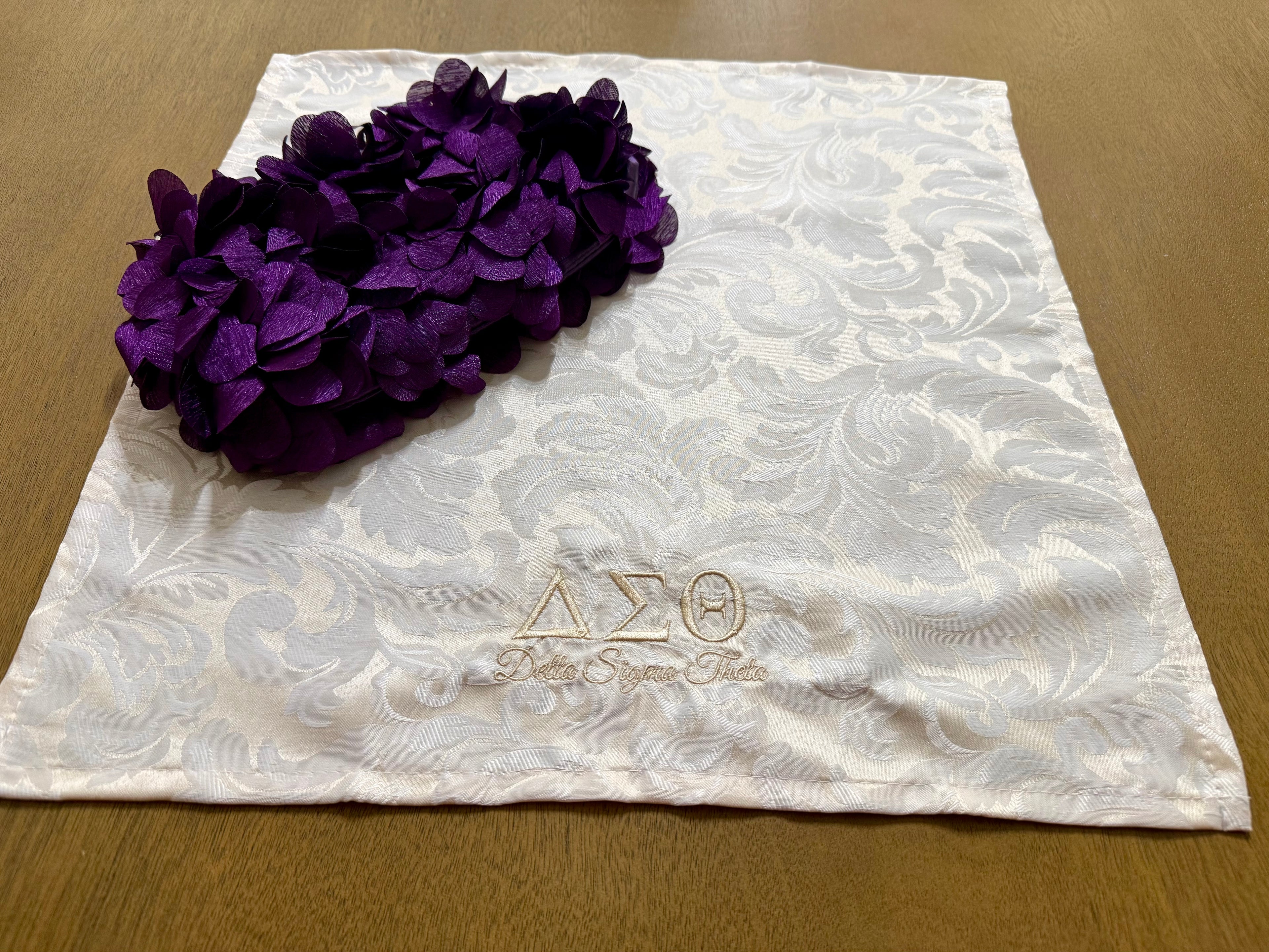 Violets and Pearls Clutch Set